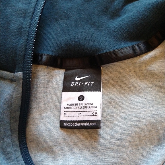 Nike dri fit Activewear sweatjacket sweatshirt size small - Picture 16 of 16